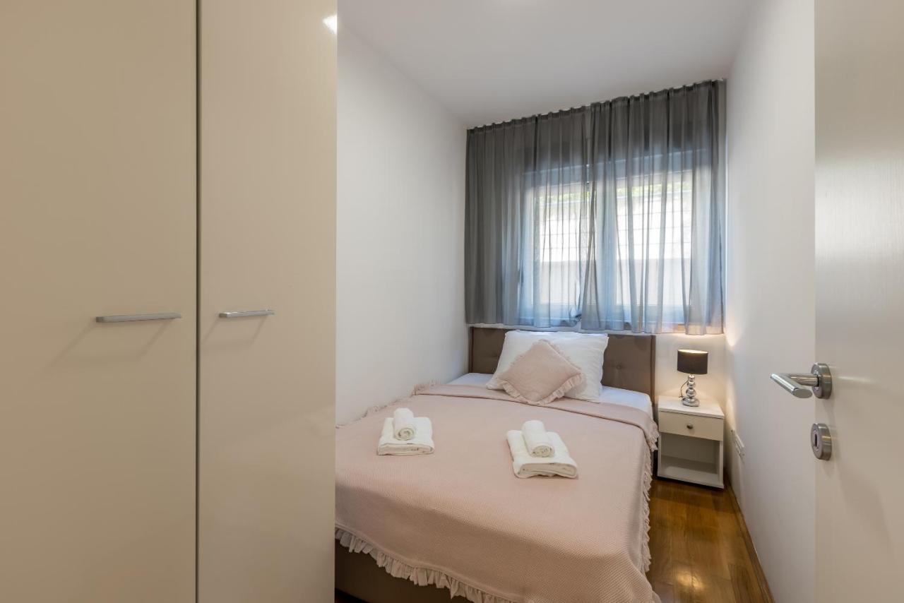 Madrugada Apartments Stari Grad  Zewnętrze zdjęcie