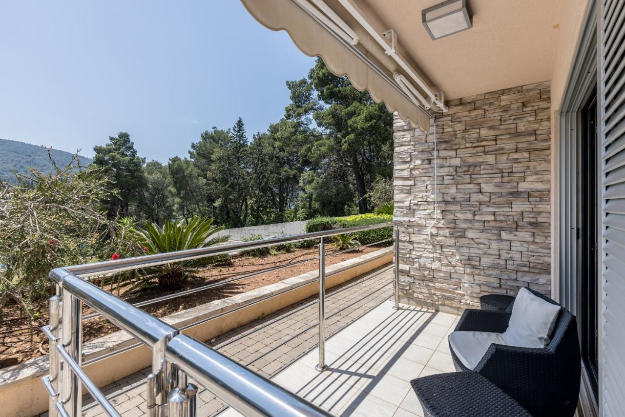 Madrugada Apartments Stari Grad  Zewnętrze zdjęcie