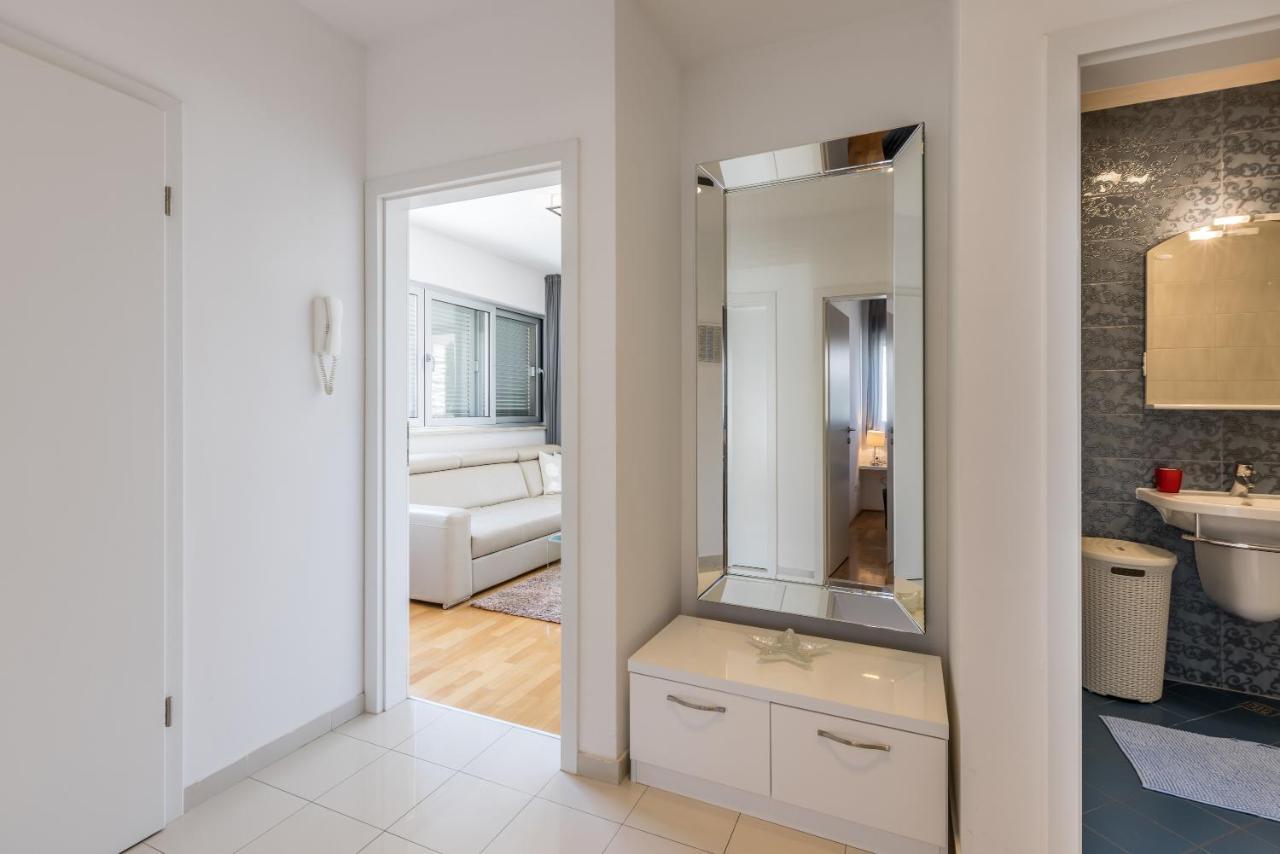 Madrugada Apartments Stari Grad  Zewnętrze zdjęcie