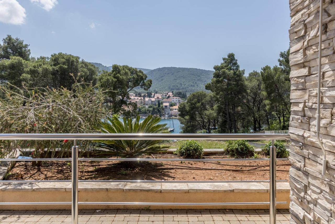 Madrugada Apartments Stari Grad  Zewnętrze zdjęcie