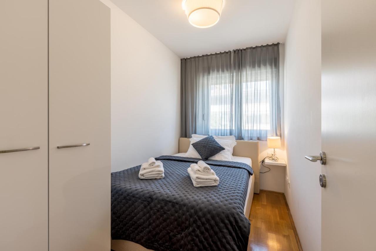 Madrugada Apartments Stari Grad  Zewnętrze zdjęcie