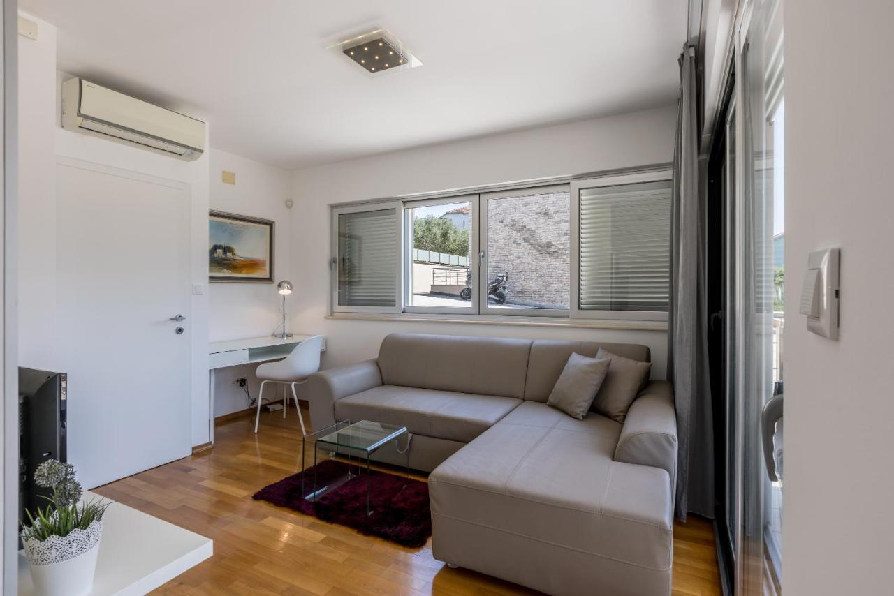 Madrugada Apartments Stari Grad  Zewnętrze zdjęcie
