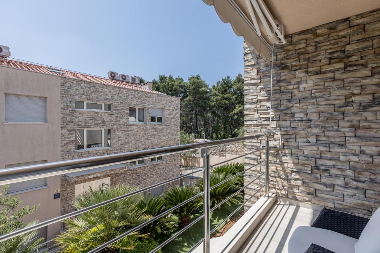 Madrugada Apartments Stari Grad  Zewnętrze zdjęcie