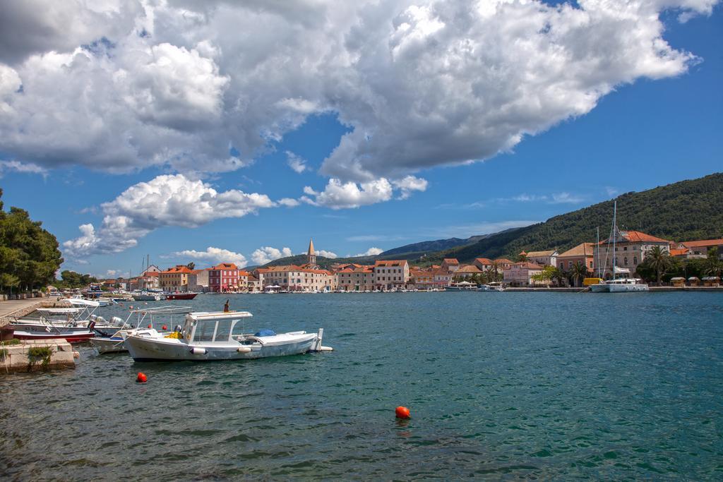 Madrugada Apartments Stari Grad  Zewnętrze zdjęcie