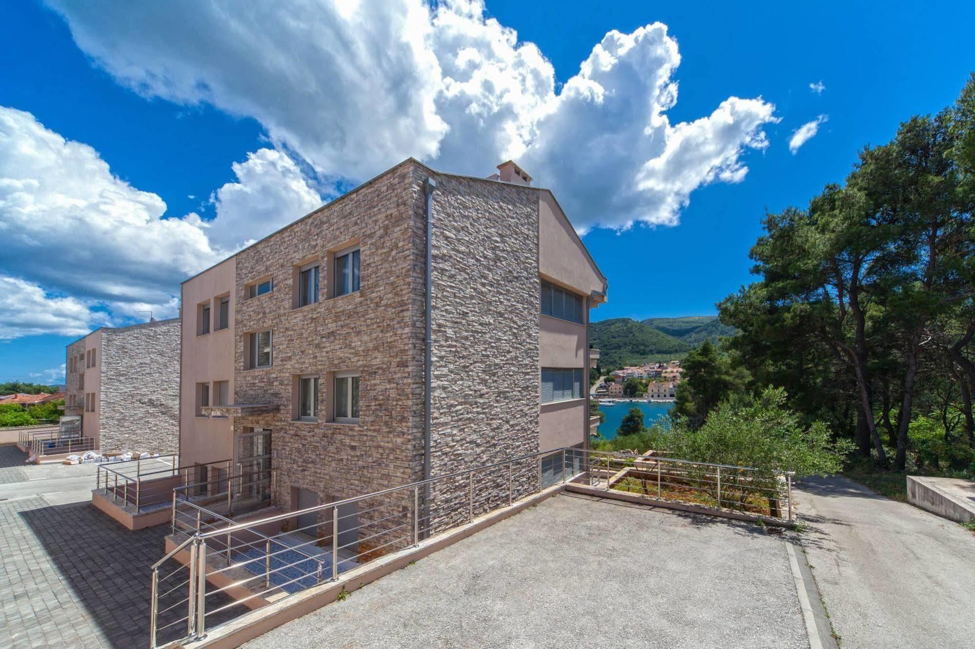 Madrugada Apartments Stari Grad  Zewnętrze zdjęcie