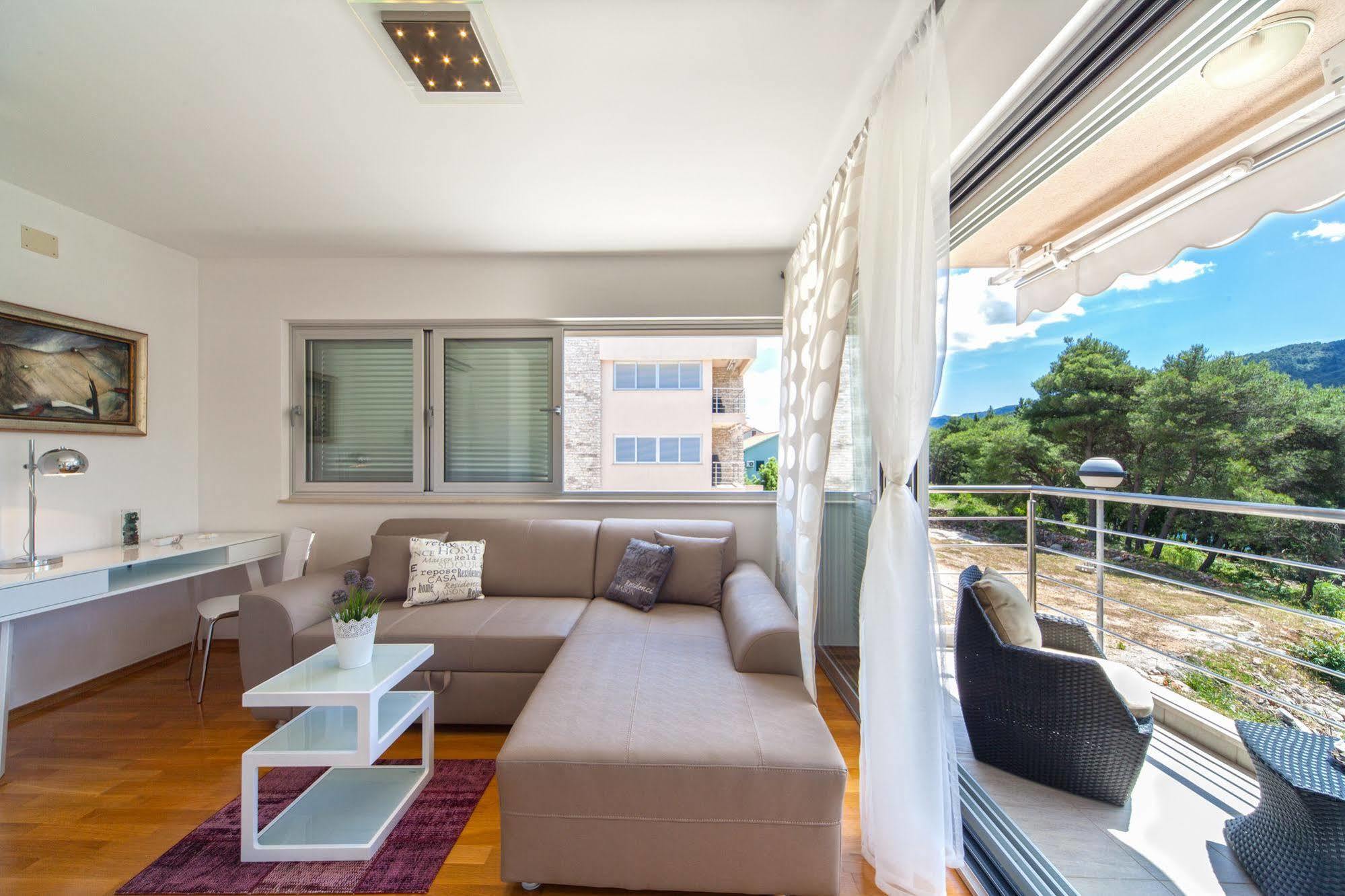 Madrugada Apartments Stari Grad  Zewnętrze zdjęcie
