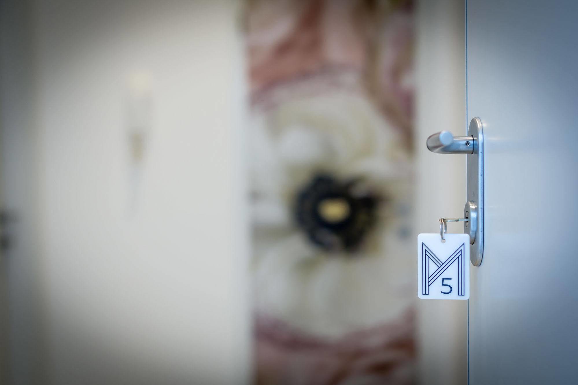Madrugada Apartments Stari Grad  Zewnętrze zdjęcie
